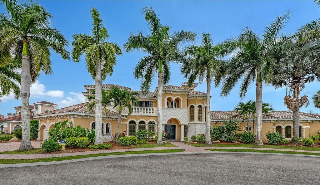 1630 ASSISI DRIVE 18, Sarasota, FL 34231