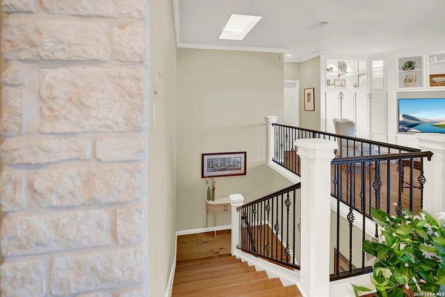 2406 Connie Dr, Canyon Lake, TX 78133
