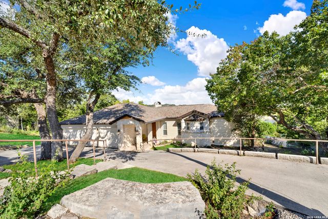 2406 Connie Dr, Canyon Lake, TX 78133