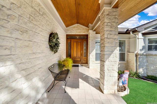 2406 Connie Dr, Canyon Lake, TX 78133