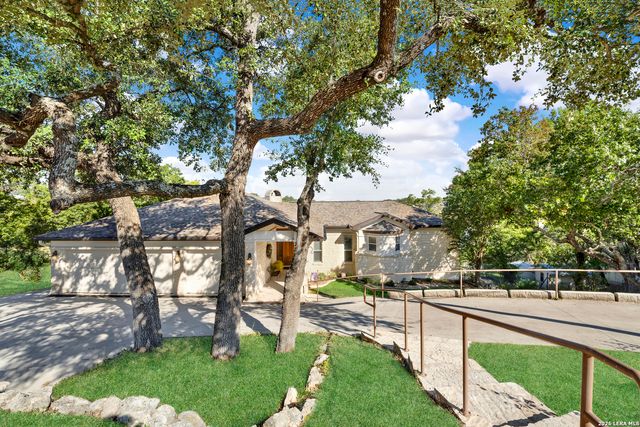 2406 Connie Dr, Canyon Lake, TX 78133