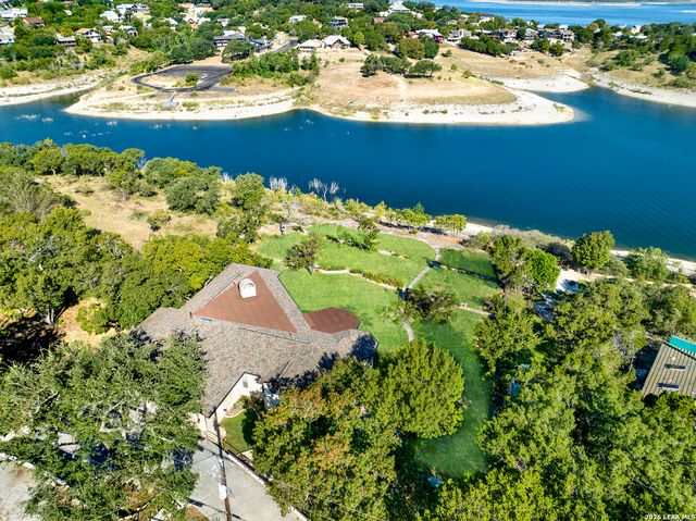 2406 Connie Dr, Canyon Lake, TX 78133