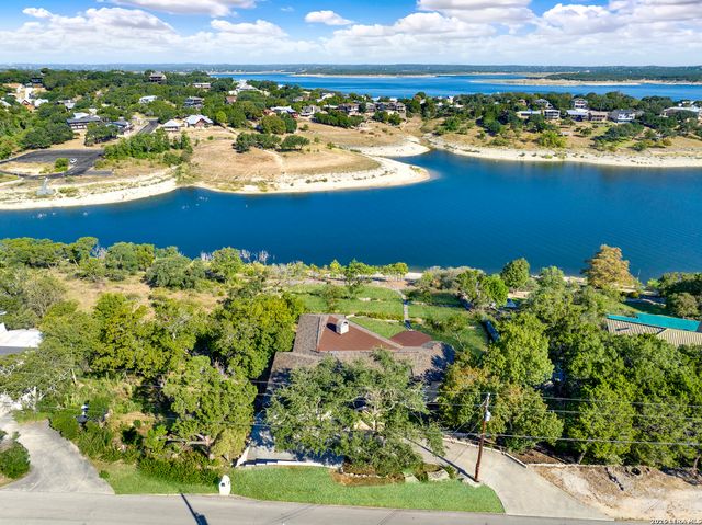 2406 Connie Dr, Canyon Lake, TX 78133