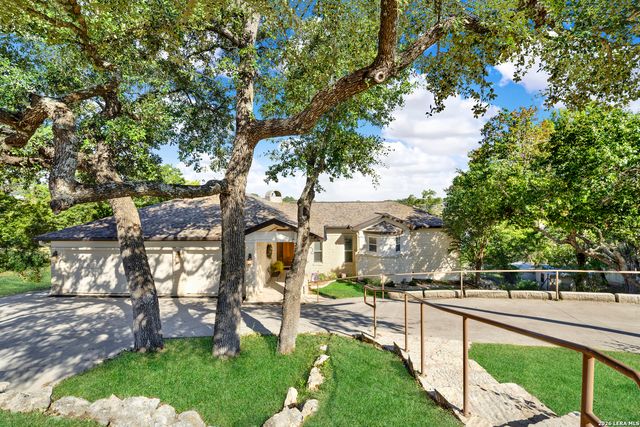 2406 Connie Dr, Canyon Lake, TX 78133