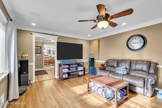 14 Pepperridge Road, Howell, NJ 07731