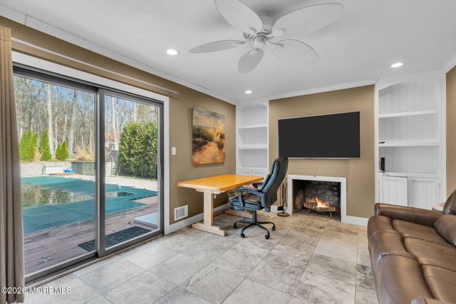 14 Pepperridge Road, Howell, NJ 07731