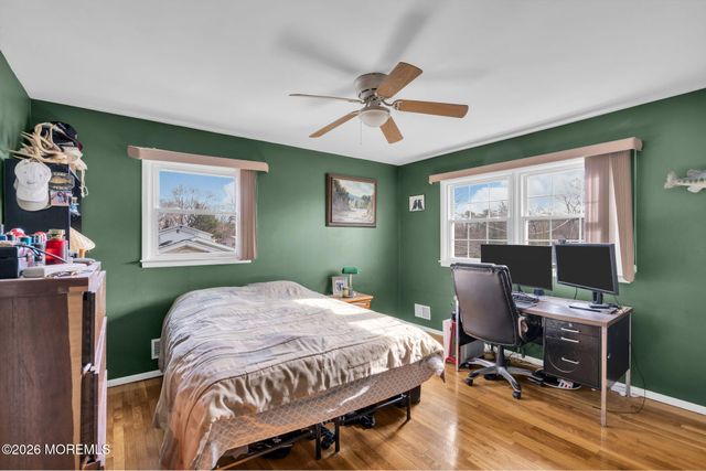 14 Pepperridge Road, Howell, NJ 07731