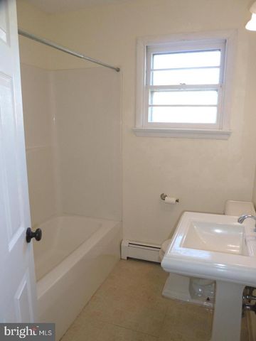 2744 BEDMINSTER RD, Perkasie, PA 18944