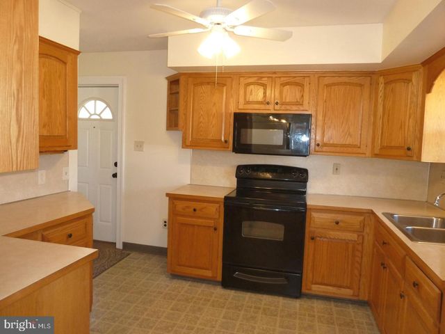 2744 BEDMINSTER RD, Perkasie, PA 18944