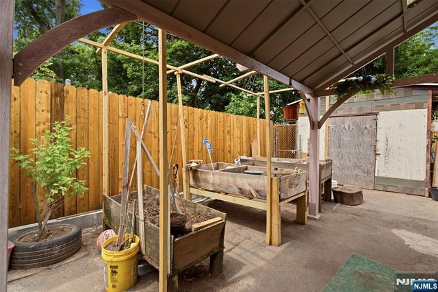 255-257 18th Street, Newark, NJ 07103