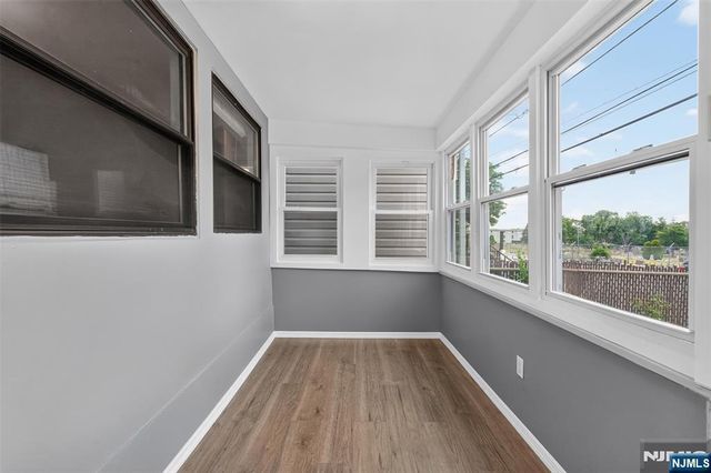 255-257 18th Street, Newark, NJ 07103