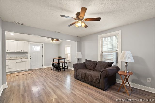 1409 Locust, New Albany, IN 47150