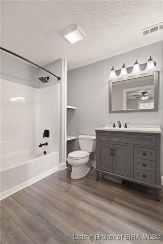 1409 Locust, New Albany, IN 47150