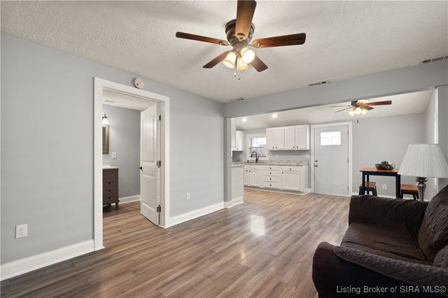 1409 Locust, New Albany, IN 47150