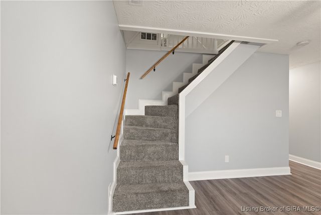 1409 Locust, New Albany, IN 47150