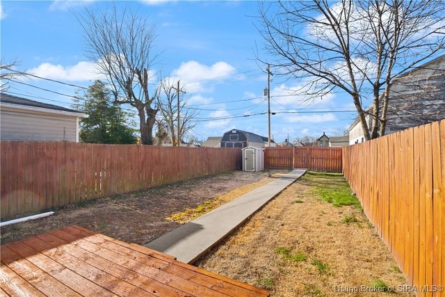 1409 Locust, New Albany, IN 47150