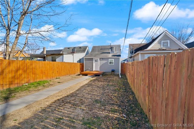 1409 Locust, New Albany, IN 47150