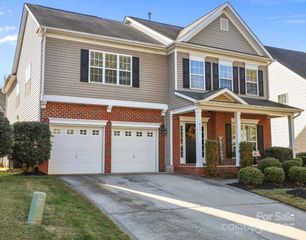 10391 Dowling Drive NW, Huntersville, NC 28078