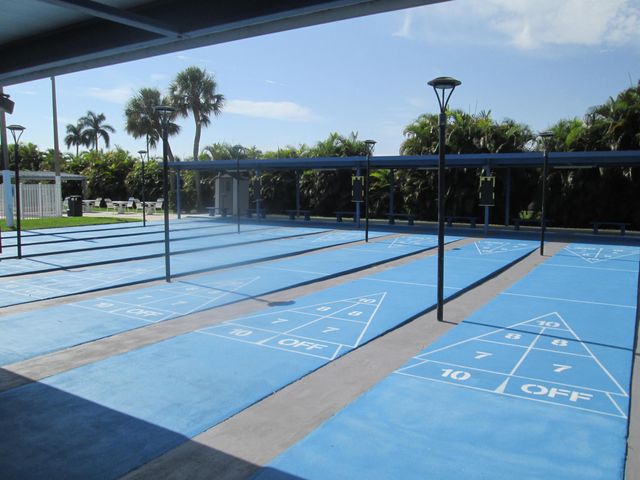 2611 W BARKLEY Drive W E, West Palm Beach, FL 33415