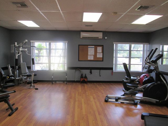 2611 W BARKLEY Drive W E, West Palm Beach, FL 33415