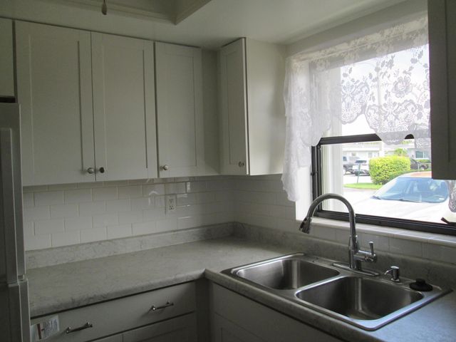 2611 W BARKLEY Drive W E, West Palm Beach, FL 33415