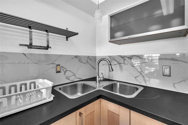 1100 Atlantic Shores Blvd 402, Hallandale Beach, FL 33009