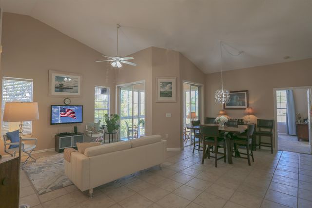1401 Carnoustie Ct, St Augustine, FL 32086