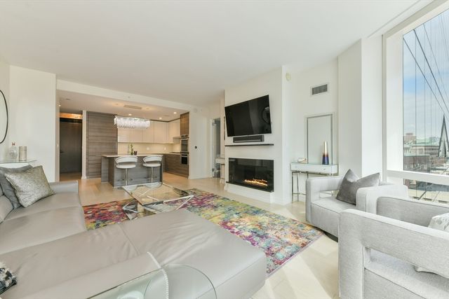 1 Franklin St 1607, Boston, MA 02110