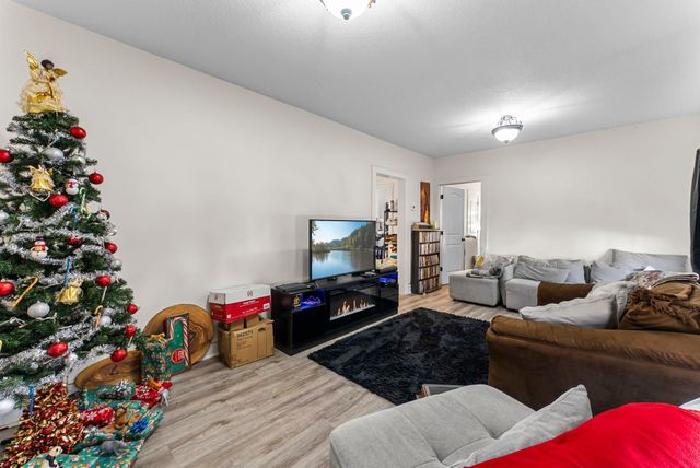 1500 26th Avenue NE, Minneapolis, MN 55418