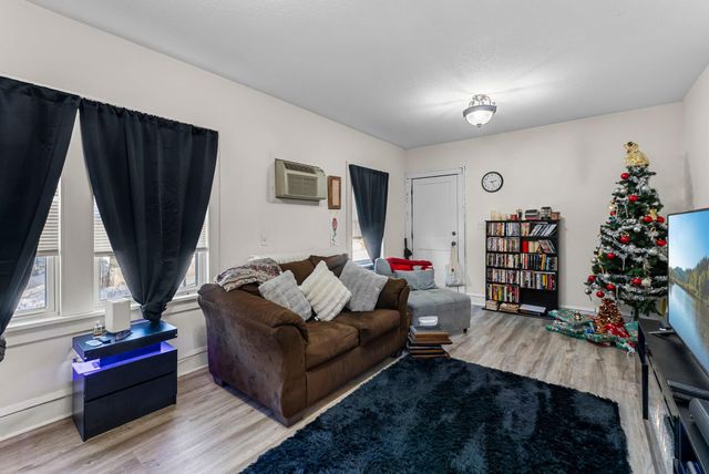 1500 26th Avenue NE, Minneapolis, MN 55418