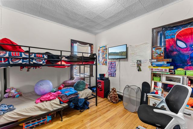 1500 26th Avenue NE, Minneapolis, MN 55418