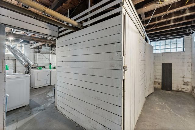 1500 26th Avenue NE, Minneapolis, MN 55418