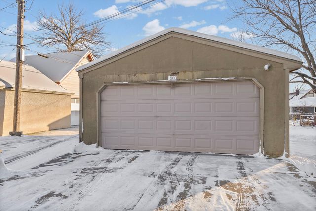 1500 26th Avenue NE, Minneapolis, MN 55418