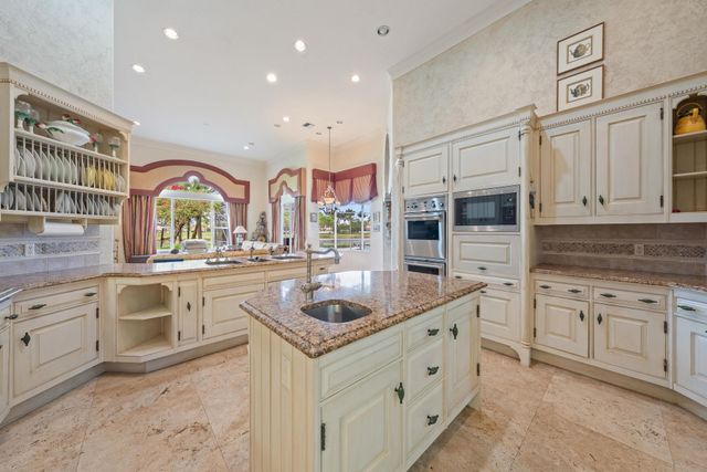 10246 Heronwood Lane, West Palm Beach, FL 33412