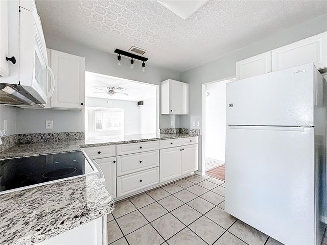 1618 BENTWOOD DRIVE, Sun City Center, FL 33573