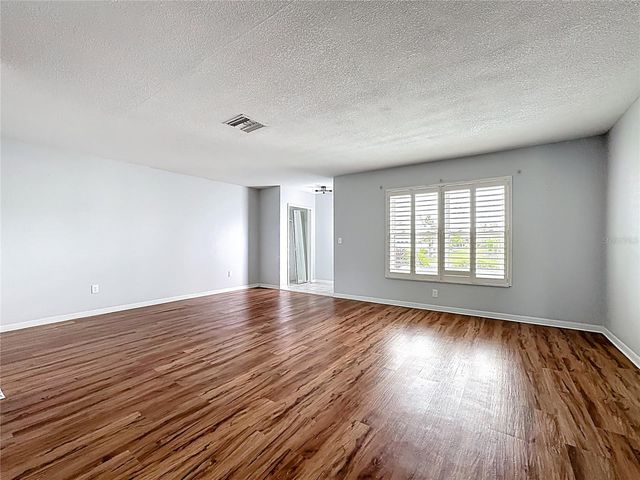 1618 BENTWOOD DRIVE, Sun City Center, FL 33573