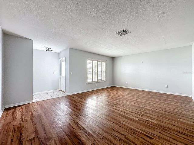 1618 BENTWOOD DRIVE, Sun City Center, FL 33573