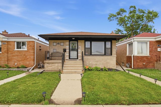 12631 S Justine Street, Calumet Park, IL 60827