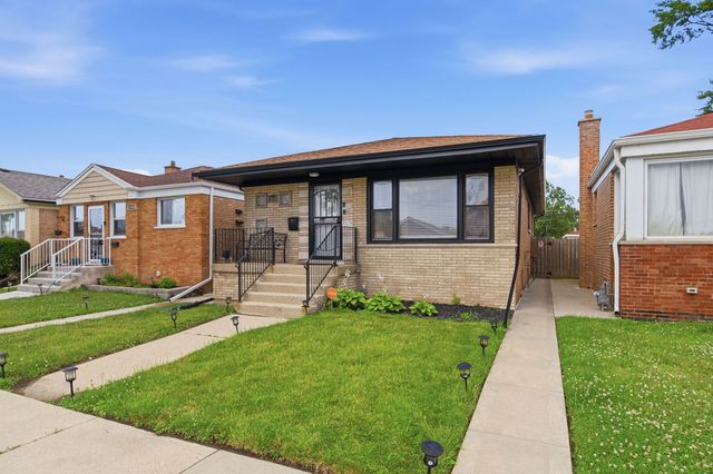 12631 S Justine Street, Calumet Park, IL 60827