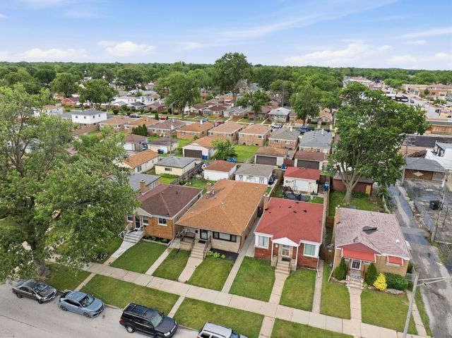 12631 S Justine Street, Calumet Park, IL 60827