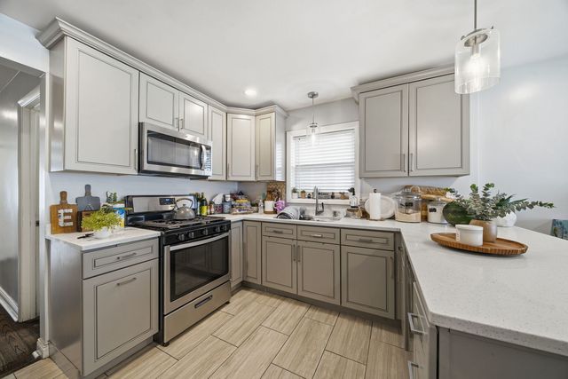 12631 S Justine Street, Calumet Park, IL 60827