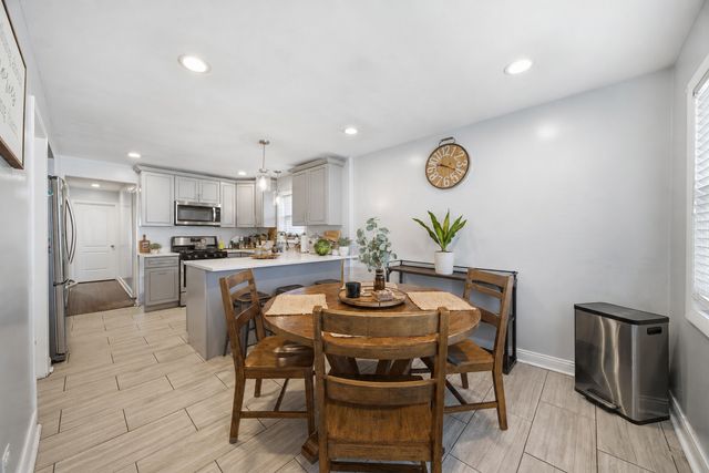 12631 S Justine Street, Calumet Park, IL 60827