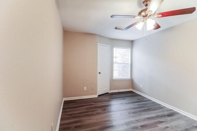410 Cedar Lake Drive, League City, TX 77573