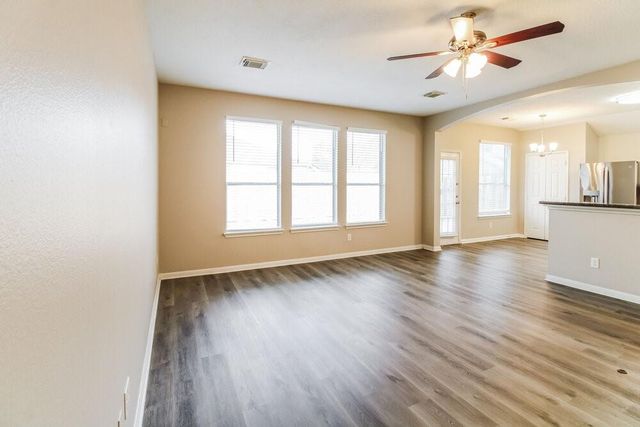 410 Cedar Lake Drive, League City, TX 77573