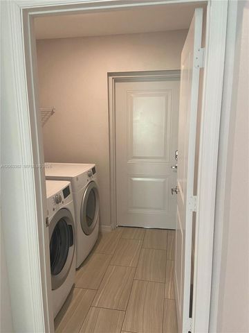 805 SE 3rd Avenue 2021, Fort Lauderdale, FL 33316