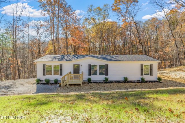 235 Clear Springs Rd, Harriman, TN 37748
