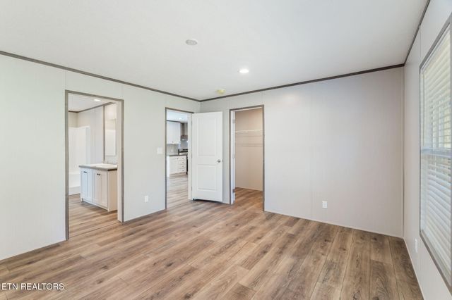 235 Clear Springs Rd, Harriman, TN 37748