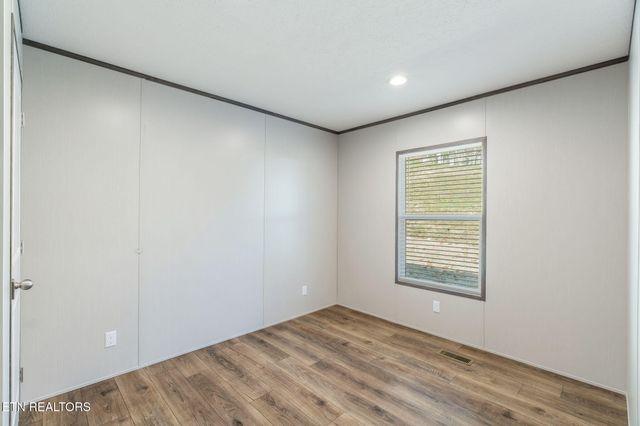 235 Clear Springs Rd, Harriman, TN 37748