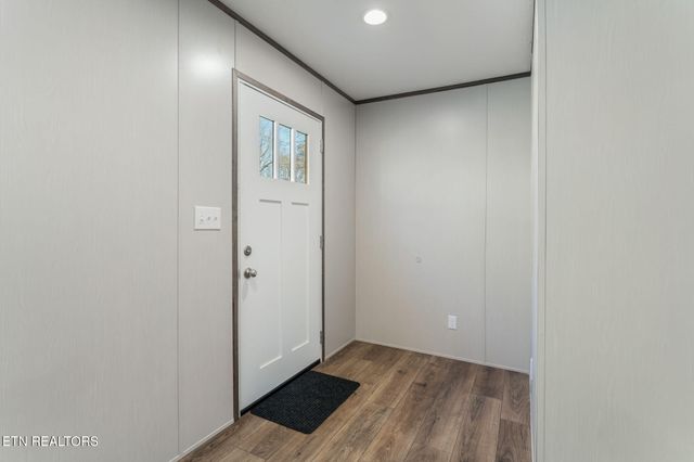 235 Clear Springs Rd, Harriman, TN 37748