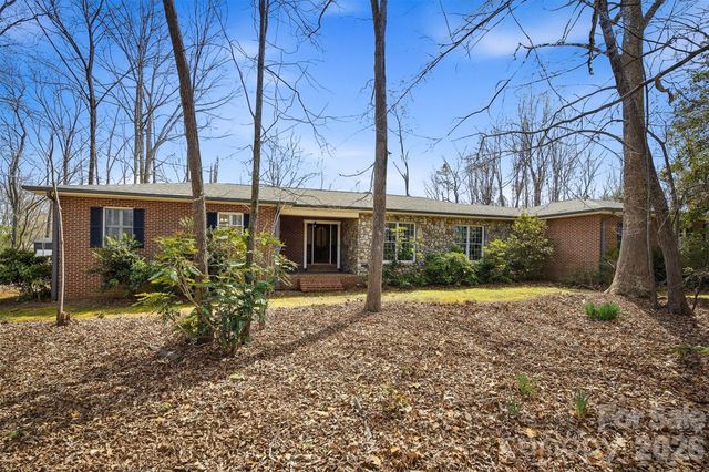 203 Heritage Lane, Morganton, NC 28655